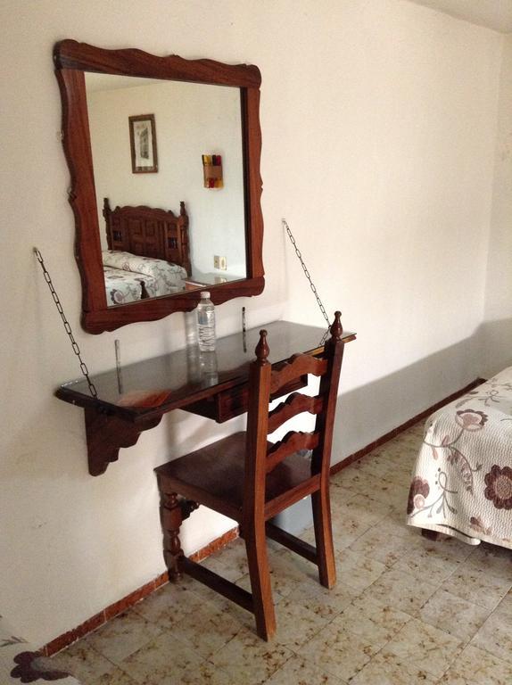 Hotel Atilanos Morelia Habitación foto